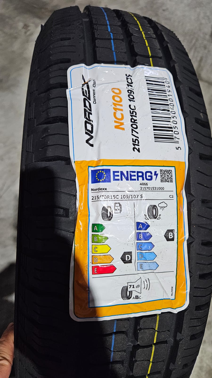 Nordexx NC1100 VAN - CARICO 215/70 R15